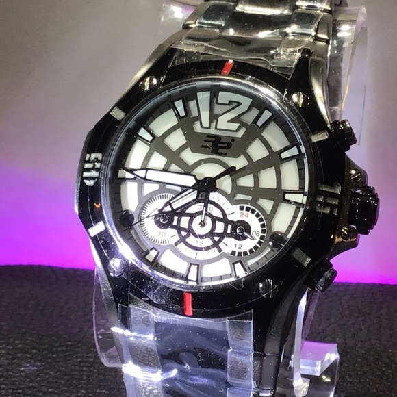 32* Degrees Frostbite - Picture 1 of 7